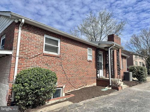 1818 N Adams St, ARLINGTON, VA, 22201-3511 | Card Image