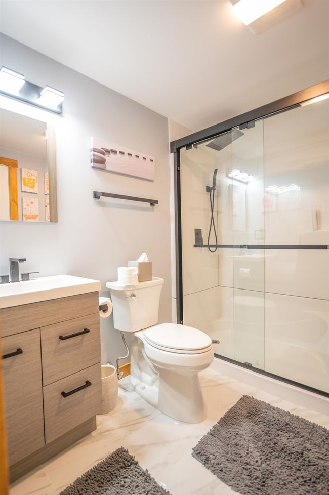 38 - 33D White Oaks Loop, Condo with 3 bedrooms, 3 bathrooms and null parking in West Dover VT | Image 9