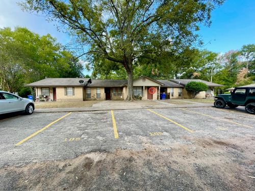 2301 N 6th St, Crockett, TX, 75835-6710 | Card Image