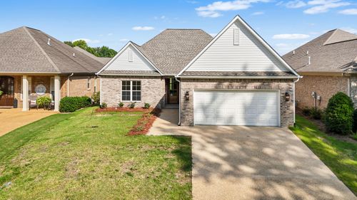 165 Village Lake Dr, Tupelo, MS, 38801-7047 | Card Image