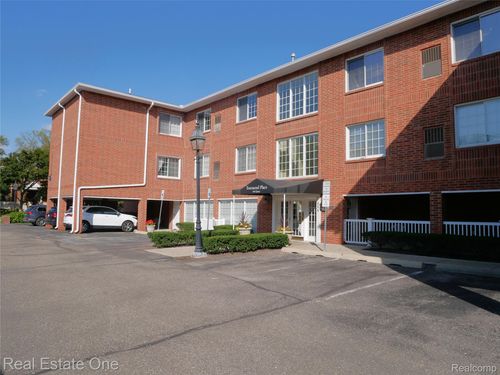 apt-413-444 Chester St, Birmingham, MI, 48009-1473 | Card Image