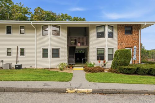 f-27 Walden Ct, Yorktown Heights, NY, 10598-1663 | Card Image