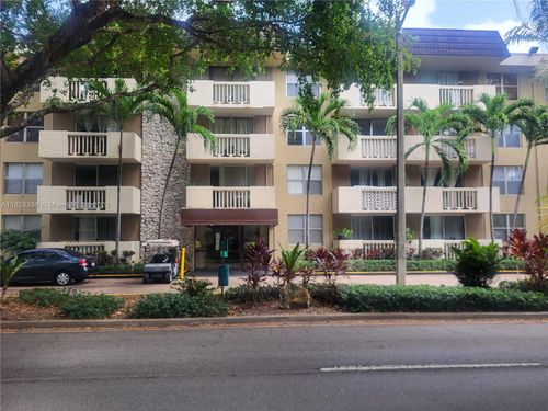 apt-216-1800 Sans Souci Blvd, North Miami, FL, 33181-3032 | Card Image