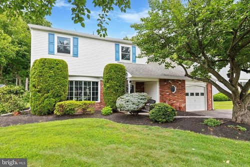 15 Penn Cir, HOLLAND, PA, 18966-2339 | Card Image