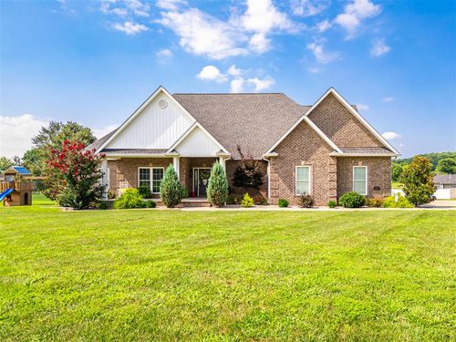 110 Iroquois Cir, Russellville, KY, 42276-8887 | Card Image