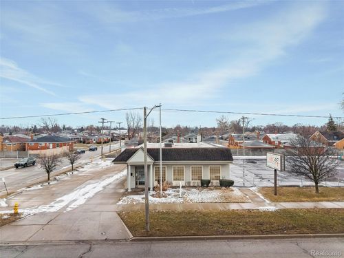 18400 E 9 Mile Road E, Eastpointe, MI, 48021 | Card Image