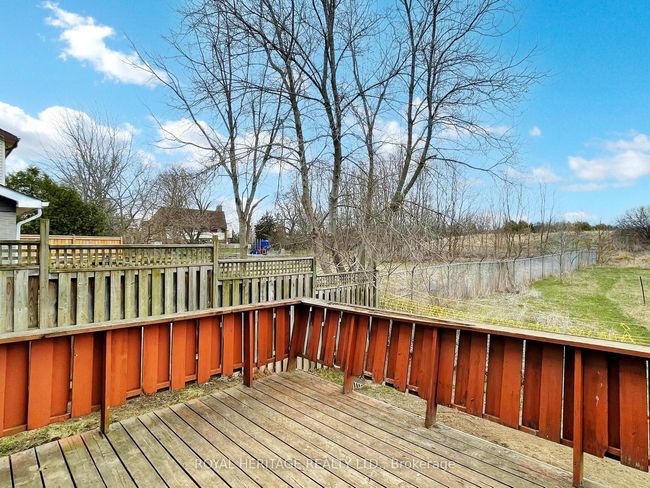 1544 Norwill Cres, House attached with 5 bedrooms, 3 bathrooms and 2 parking in Oshawa ON | Image 22