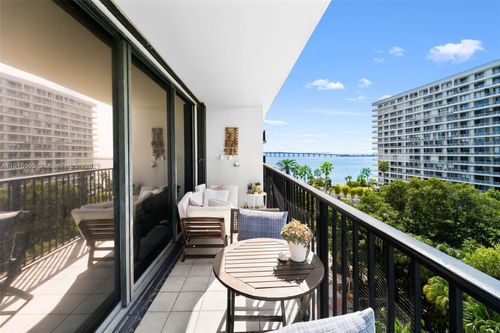 apt-812-1450 Brickell Bay Dr, Miami, FL, 33131-3640 | Card Image