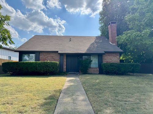 2526 Royalty Dr, Garland, TX, 75044-5530 | Card Image