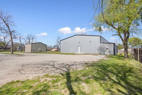 302 N Elm Ave, Hubbard, TX, 76648-2527 | Card Image