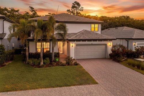 10427 Ventana Ln, NAPLES, FL, 34120-2497 | Card Image