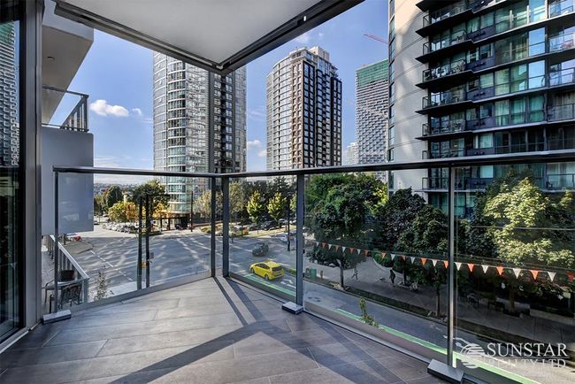 402 - 499 Pacific Street, Condo with 2 bedrooms, 2 bathrooms and 1 parking in Vancouver BC | Image 3