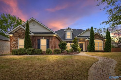 2805 Centerridge Rd Se, Owens Cross Roads, AL, 35763-8754 | Card Image
