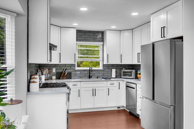 16 Lamp Post Ct, House other with 4 bedrooms, 3 bathrooms and null parking in Howell NJ | Image 18