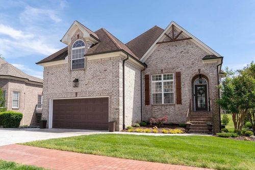 1111 Isaac Franklin Dr, Gallatin, TN, 37066-7419 | Card Image