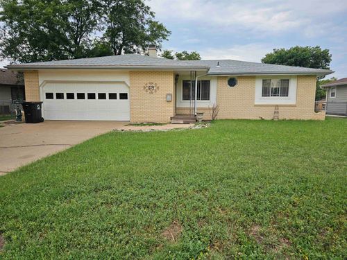 619 Berkshire Dr, Salina, KS, 67401 | Card Image