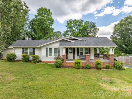 46 Gilkey St, Marion, NC, 28752-3536 | Card Image