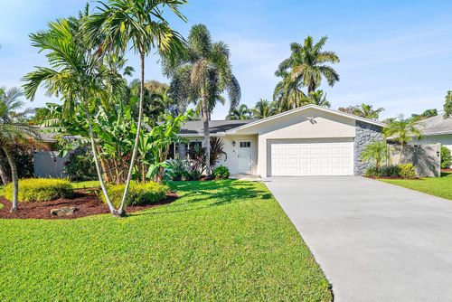 6885 Tradewind Way, Lake Worth, FL, 33462-4047 | Card Image