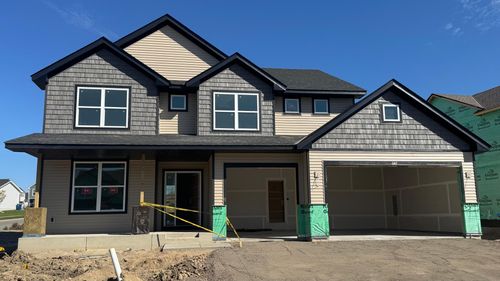 642 Sierra Pkwy, Waconia, MN, 55387-4418 | Card Image