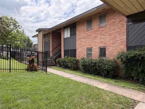 apt-208-3304 Red River St, Austin, TX, 78705-2603 | Card Image