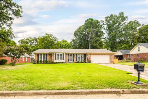 1554 Blue Grass Cv, Germantown, TN, 38138-1904 | Card Image