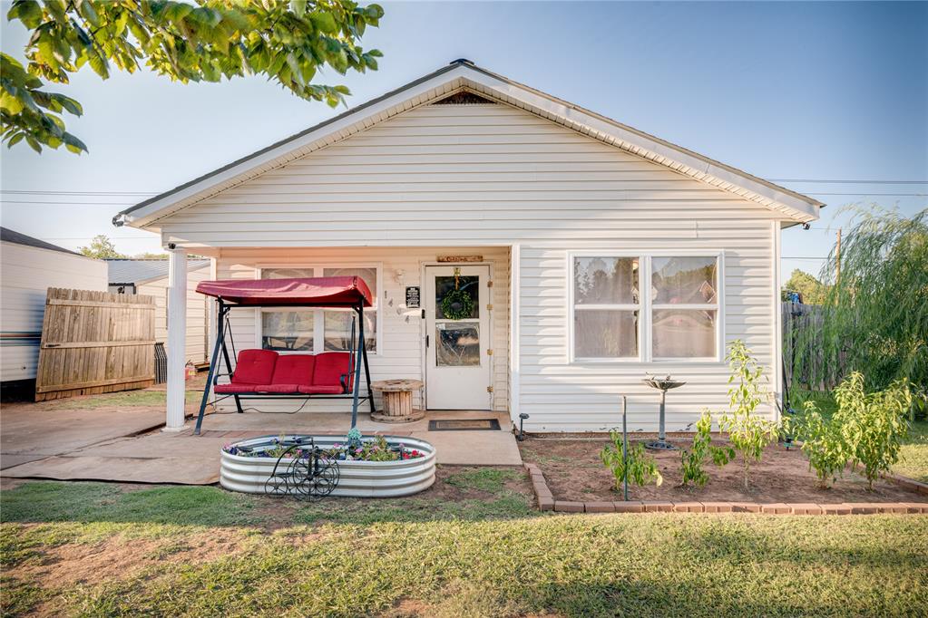 Wayne St, Shawnee, OK 74801