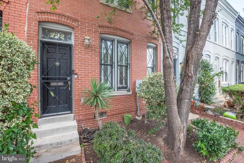 222 12th Pl Ne, WASHINGTON, DC, 20002-6302 | Card Image