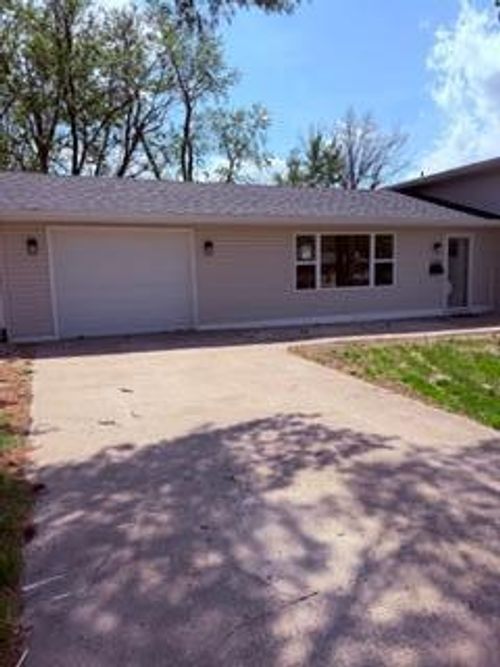 1102 Donna Ln, FULTON, MO, 65251 | Card Image