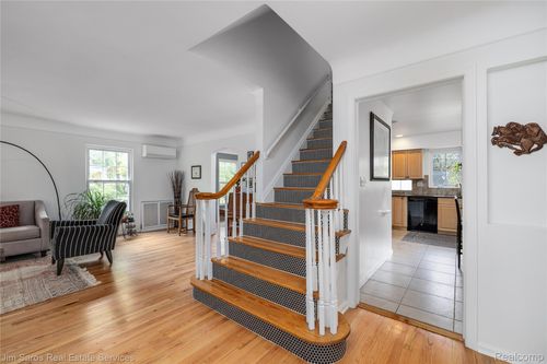 1011 Cadieux Rd, Grosse Pointe Park, MI, 48230-1511 | Card Image
