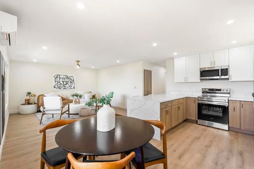 902 Royal Tern Way, Oceanside, CA, 92057-7709 | Card Image