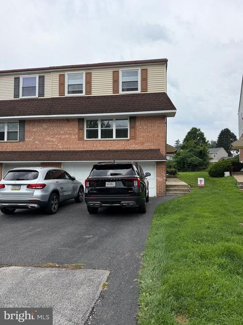 622 Country Ln, MORTON, PA, 19070-1130 | Card Image