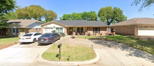 1027 Almond Dr, Mansfield, TX, 76063-2911 | Card Image