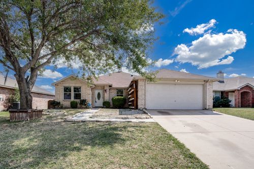 2219 Zion Hl, Grand Prairie, TX, 75052-8857 | Card Image