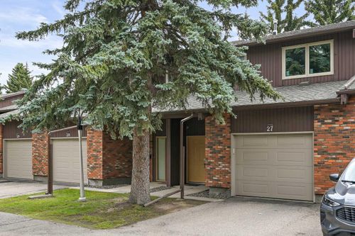 27-2323 Oakmoor Drive Sw, Calgary, AB, T2V4T2 | Card Image