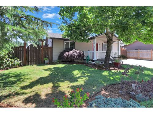 542 Pine Ct, Creswell, OR, 97426-9740 | Card Image