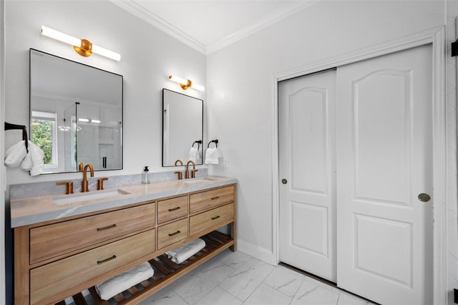 The walk in closet is gigantic | Image 10