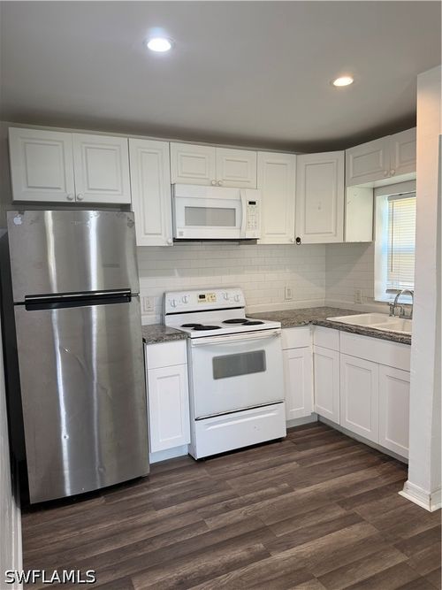 unit-l-1189 N Tamiami Trail, North Fort Myers, FL, 33903 | Card Image