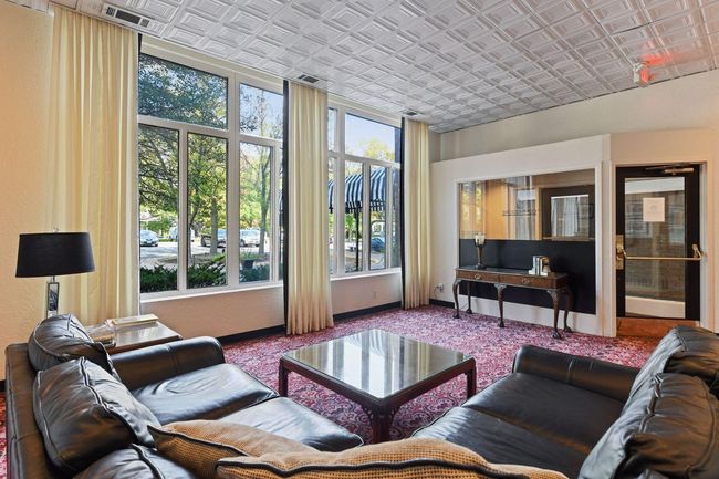 Main entrance foyer | Image 38