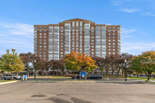 708-250 Harbortown Dr, Detroit, MI, 48207-5011 | Card Image
