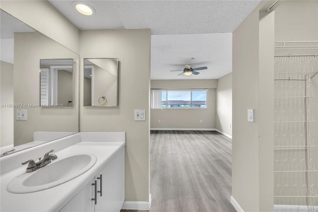 APT-403C - 12551 Sw 16 Th Ct, Condo with 2 bedrooms, 2 bathrooms and null parking in Pembroke Pines FL | Image 19