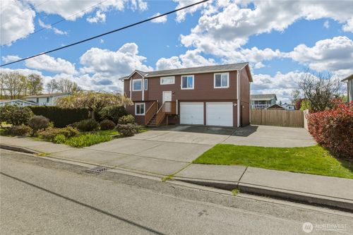 115 3rd Ave Nw, Pacific, WA, 98047-1141 | Card Image