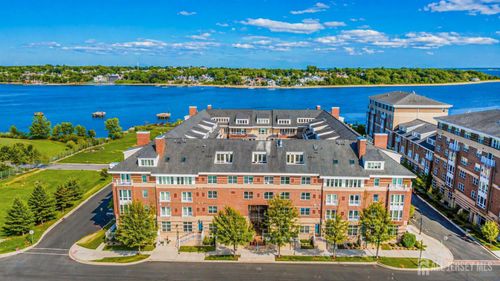 307-368 Rector St, Perth Amboy, NJ, 08861-4288 | Card Image