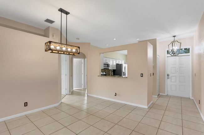 5779 Island Reach Ln, Condo with 3 bedrooms, 2 bathrooms and null parking in Boynton Beach FL | Image 12