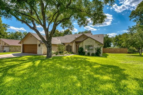 250 Meadowlakes Dr, Meadowlakes, TX, 78654-6606 | Card Image