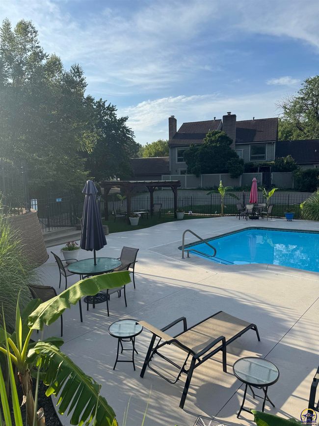 13 Sw Pepper Tree Ln, Townhouse with 4 bedrooms, 4 bathrooms and null parking in Topeka KS | Image 52
