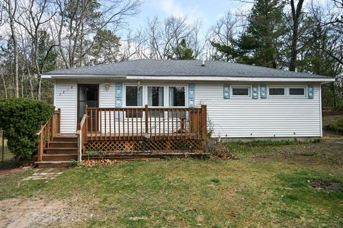 2818 Leone Dr, National City, MI, 48748-9632 | Card Image