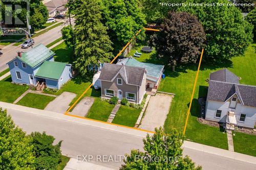 530 Wellington Street, Minto, ON, N0G2P0 | Card Image