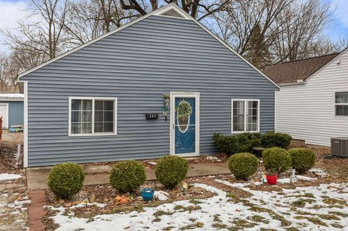 607 N James St, Champaign, IL, 61821-2601 | Card Image