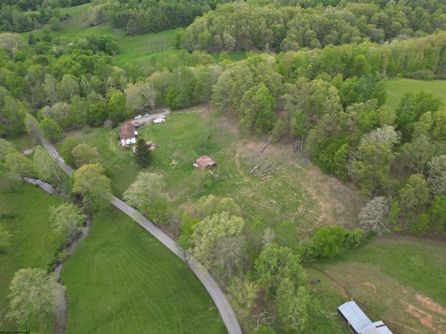 10401 Skin Creek Rd, House other with 4 bedrooms, 3 bathrooms and 3 parking in Horner WV | Image 39