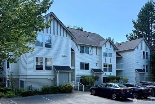 11-202-4421 249th Ter Se, Sammamish, WA, 98029-5811 | Card Image